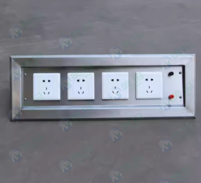 Металлическая розеточная коробка