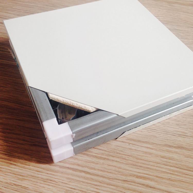 Ручная сборка – Стекловолоконно-магниево-алюминиевые сотовые панели для чистых помещений